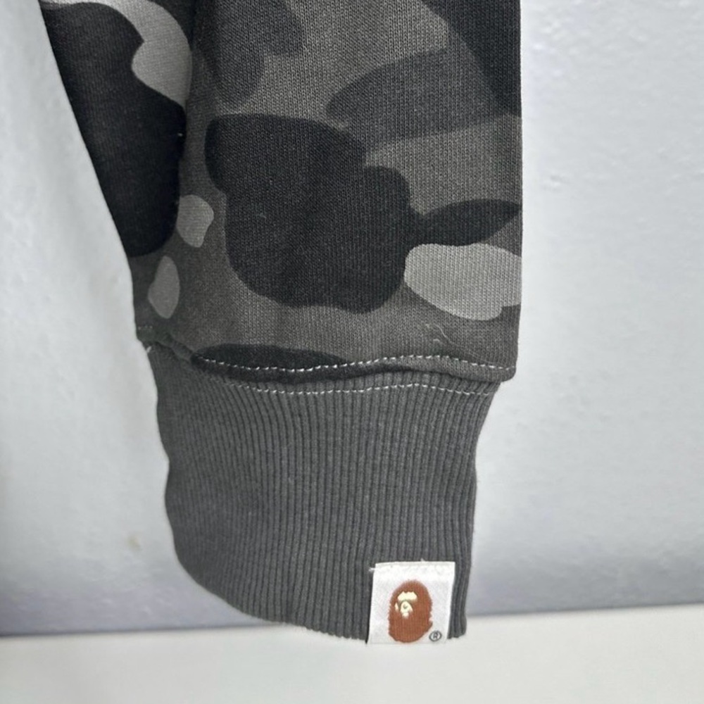Bape 1st camo shark full zip hoodie size medium - Picture 4 of 11